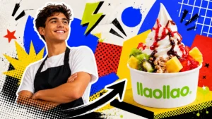 Joven emprendedor junto a un yogur helado de llaollao en una imagen colorida sobre oportunidades de negocio